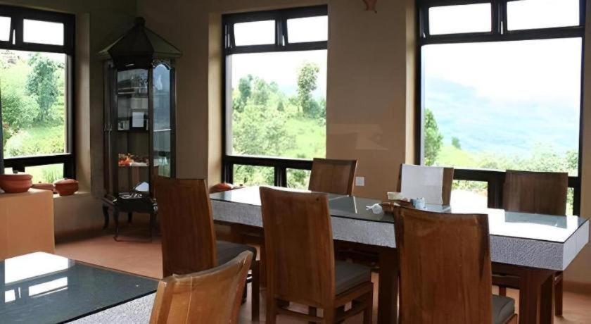 Hananoie - A Permaculture Resort Pokhara Eksteriør billede