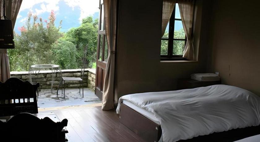 Hananoie - A Permaculture Resort Pokhara Eksteriør billede
