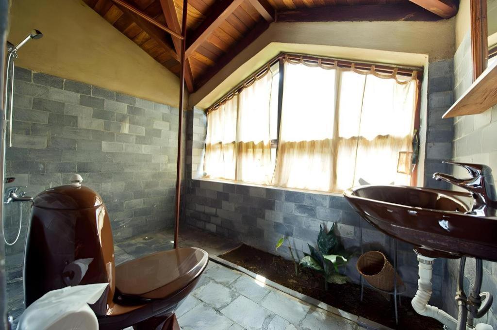 Hananoie - A Permaculture Resort Pokhara Eksteriør billede
