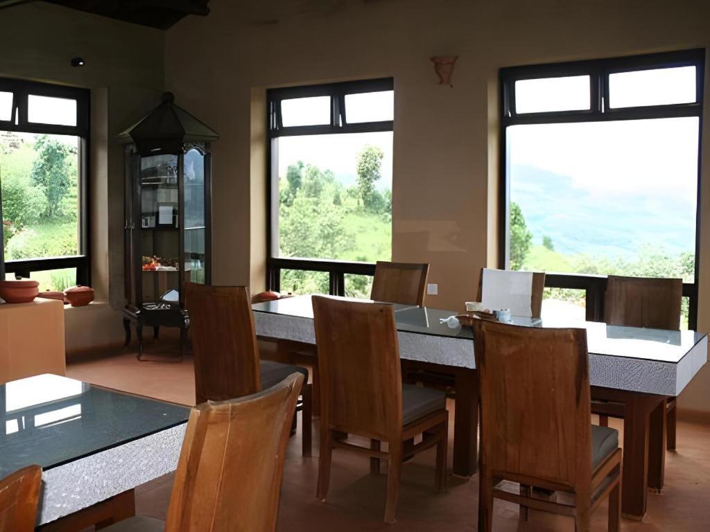 Hananoie - A Permaculture Resort Pokhara Eksteriør billede